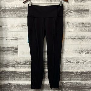 Lululemon Size 8 Black EUC Laser Cut Ventilated Leggings
